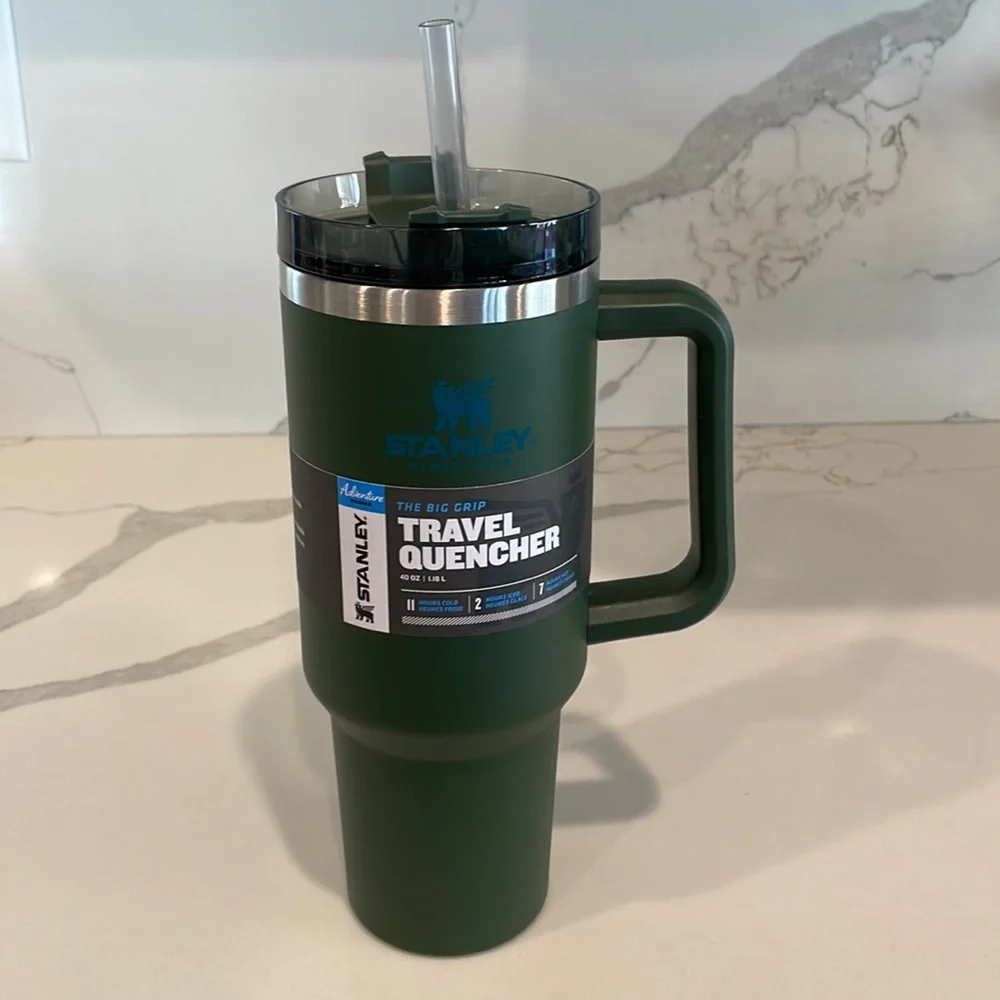 Stanley - SPIRULINA 40 oz Adventure Quencher Travel Tumbler (Forest Green) - NWT - Picture 2 of 8